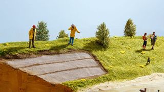 Die Fraunhofer-Institute legen großen Wert auf die Anwendungsnähe ihrer neuen Entwicklungen. Hier ein Beispiel für den Einsatz von Geokunststoffen in der Uferbefestigung. (Bild: Ursula Raapke Darmstadt Germany)