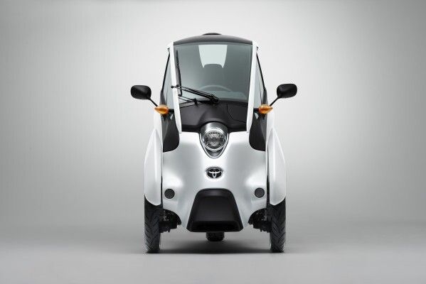 Das ultrakompakte Elektroauto Toyota i-Road verbindet die Vorzüge eines Autos mit der Wendigkeit eines Zweirads.  (Toyota)