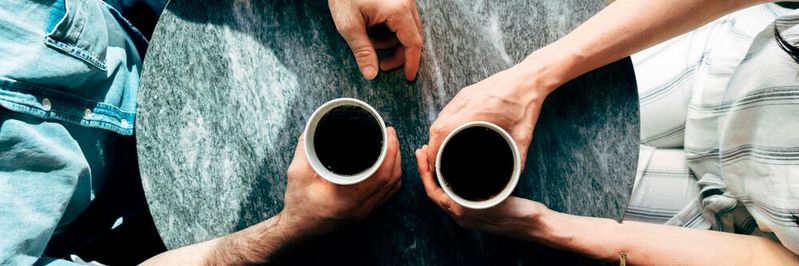 Gerade für B2B-Unternehmen bringt der digitale und dennoch persönliche Austausch mit der eigenen Community großen Mehrwert. Gerade für B2B-Unternehmen bringt der digitale und dennoch persönliche Austausch mit der eigenen Community großen Mehrwert.