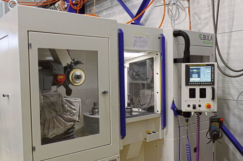 Machine de polissage Bula Poligo B2 installée dans le showroom.  (MSM)
