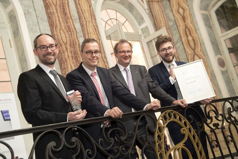 The four founding members of Nanoscribe: Martin Hermatschweiler, Prof. Dr. Martin Wegener, Prof. Dr. Georg von Freymann, and Dr. Michael Thiel (from left to right) (KD Busch / L-Bank)