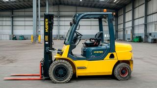 Auch wenn man es kaum glaubt – dieses Bild ist durch KI generiert. Ein neues Tool, das an der Hochschule Coburg in kürzester Zeit entwickelt wurde, soll so in Zukunft bei der Logistikplanung helfen. Die Projektpartner Google und BMW sind beeindruckt. (Bild: Hochschule Coburg)