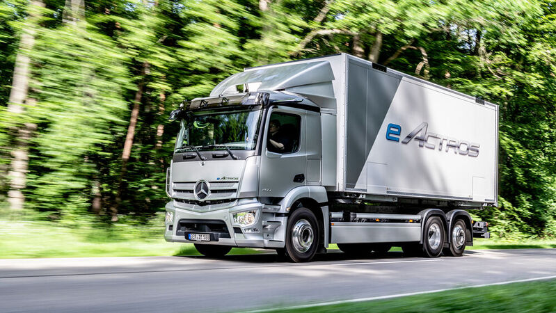 Bis 2030 hält Daimler Truck beim Absatz in der EU einen Anteil von 40 bis 60 Prozent Batterie- und Brennstoffzellen-Lkw für möglich.