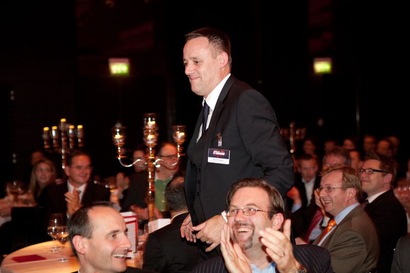 Bernd Tillmann (Tarox) holt sich sich seinen Preis. (Archiv: Vogel Business Media)