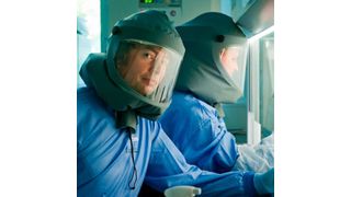 Prof. Dr. Christian Drosten (links) (Volker Lannert/Uni Bonn)