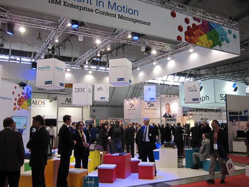 Der Messestand von IBM mit seinen Partnern (Foto: Sandra Schüller)