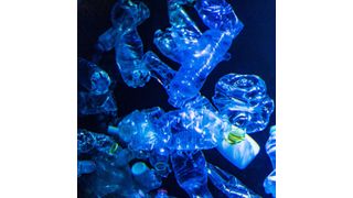 Plastik im Meer: Symbol für mangelhafte Entsorgung von Kunststoffen. (Jan Meßerschmidt)