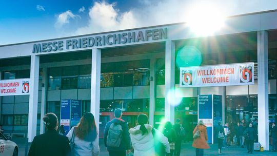 To mark its 30th edition, Fakuma 2026 is launching the new Fakuma Innovation Award to honour technological excellence, innovation and teamwork across the plastics processing value chain.(Source:  P.E. Schall)