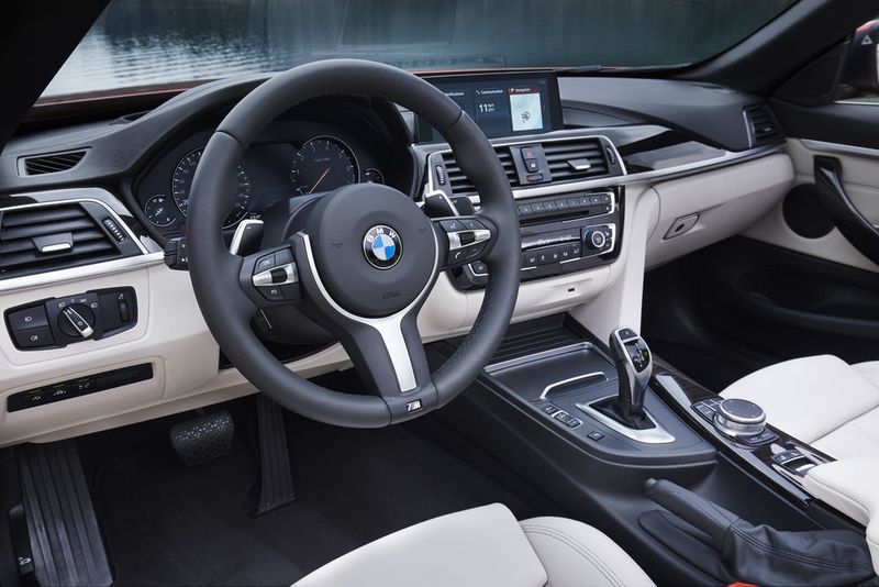 Neu sind nur Details wie das griffigere Lenkrad. (BMW)