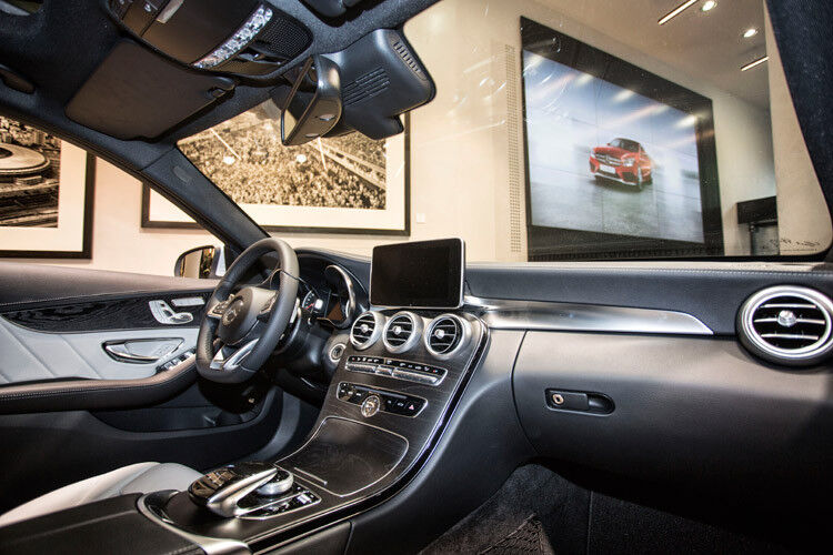 ...und Plasma-Bildschirme. (Foto: Daimler)