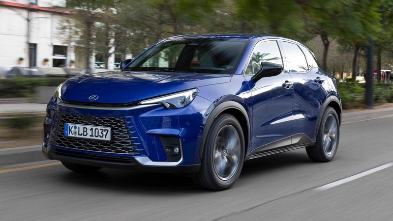 Am 15. März 2024 rollt mit nur 4,19 Metern der neue Lexus LBX zu den Händlern.(Bild:  Lexus)