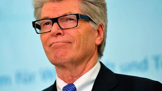 „Stillstand ist Rückschritt“, sagt der Unternehmer Friedhelm Loh, der seine unternehmerische Verantwortung immer ernst nimmt. (Davids/Paul Zinken)