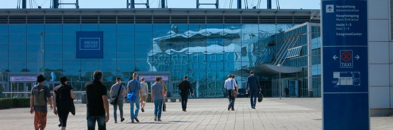 Trotz extrem heißer Temperaturen kommen rund 5.000 Fachbesucher zur Rapid.Tech + FabCon 3.D. 2019 in Erfurt. Trotz extrem heißer Temperaturen kommen rund 5.000 Fachbesucher zur Rapid.Tech + FabCon 3.D. 2019 in Erfurt.
