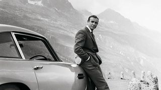 Aston Martin legt den DB5 wieder auf, den Sean Connery alias James Bond erstmals 1964 in „Goldfinger“ fuhr. (Aston Martin)