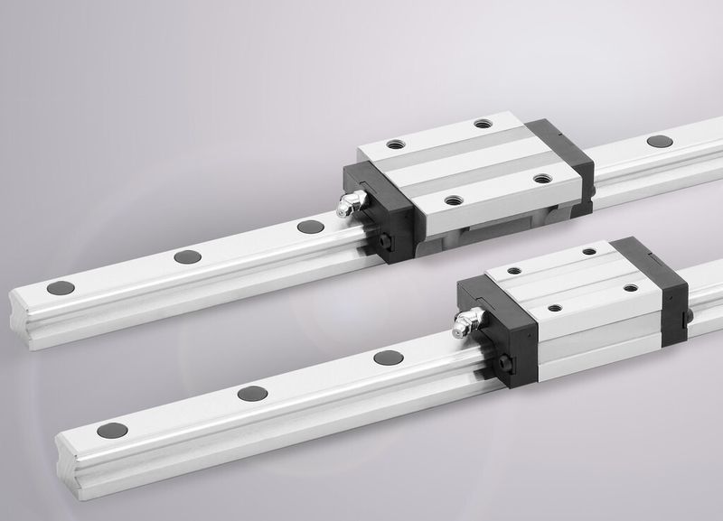 Die Mono-Rail-Plus-Profilschienenführungen der Rollon-Linear-Line zeichnen sich durch ein besonders hochwertiges Schmier- und Dichtungssystem aus. (Bild: Rollon)