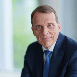 Der Aufsichtsrat der BASF SE hat die Bestellung von Dr. Stephan Kothrade bis zur Hauptversammlung 2028 verlängert. (Bild:  BASF)