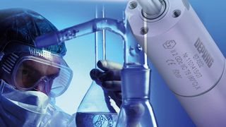 Im explosionsgefährdeten Bereich optimiert der ATEX konforme Bremsmotor eine Fassentleerungsanlage. (Bild: Deprag Schulz)