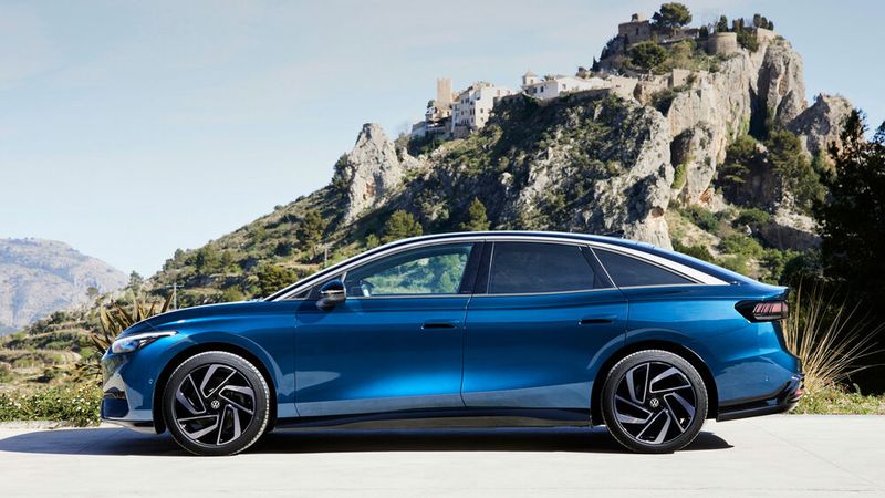 Die Einführung des E-Autos ID 7 mit einer Norm-Reichweite von um die 700 Kilometer ist in Deutschland schon für Ende November zum Basispreis von 57.000 Euro vorgesehen. (Bild: Volkswagen)