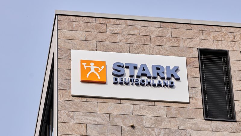 Die Zentrale des Baustoffhändlers Stark Deutschland liegt in Offenbach am Main.(Bild:  Stark Deutschland)
