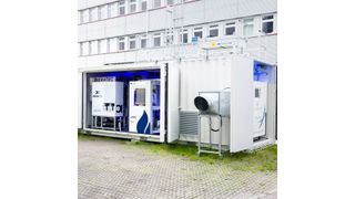 Weltweit erste integrierte Power-to-Liquid (PtL) Versuchsanlage zur Synthese von Kraftstoffen aus dem Kohlendioxid der Luft.  (Patrick Langer, KIT)