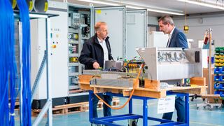 Im Zuge der Modularisierung der Produktion sollten Anwender systematisch die Vor- und Nachteile individualisierter Schnittstellen abwägen und einzeln auflisten.  (Bild: Harting)