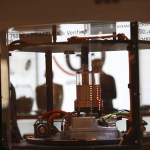 Impressionen von der FMB 2013: Die FMB führt Konstrukteure, Entwickler und Einkäufer zielorientiert zusammen und präsentiert das gesamte Spektrum der Zulieferindustrie für den Maschinen- und Anlagenbau einschließlich der dazugehörigen Dienstleistungen, darunter u.a. Marktführer aus den Bereichen Antriebstechnik, Steuerungstechnik sowie Montage- und Handhabungstechnik.