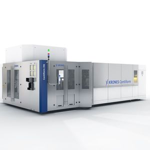 Mit der Krones Streckblasmaschine Contiform 3 lassen PET-Flaschen schnell und energieeffizient herstellen.