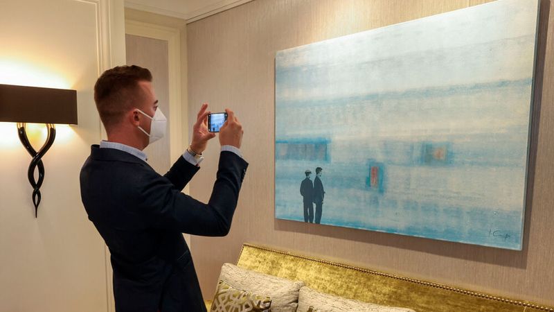 Nicht fehlen darf beim Gentlemen Art Lunch natürlich die Kunstführung. (Bild: www.stefan-heigl.de)