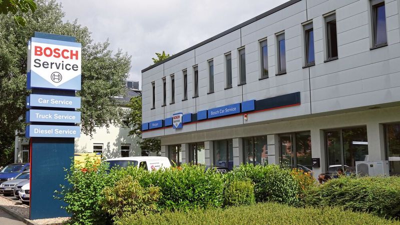 Deutschlandweit gibt es aktuell rund 1.000 Bosch-Car-Service-Betriebe. (Bild:  Schreiner – VCG)