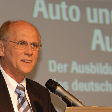 Ingo Meyer arbeitete 35 Jahre unermüdlich daran, die Aus- und Weiterbidung im kfz-Gewerbe attraktiv zu machen. (Bild: Büttner - VCG)