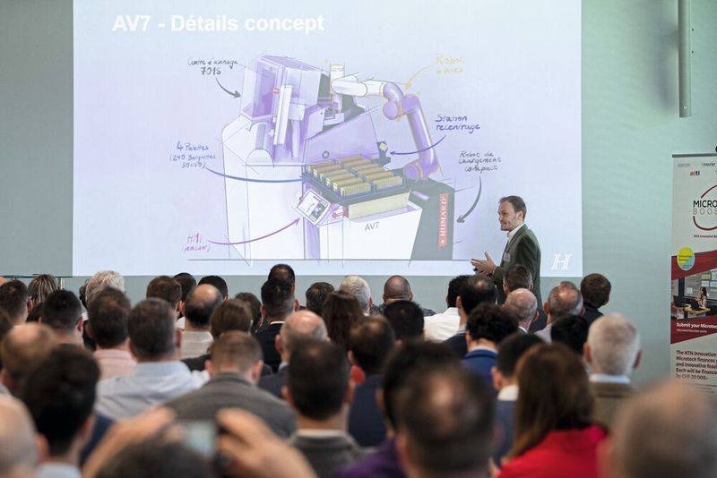 Raphaël Jr. Humard a présenté les cellules automatiques de l'entreprise éponyme aux participants de la première journée. (Source : Thomas Entzeroth)