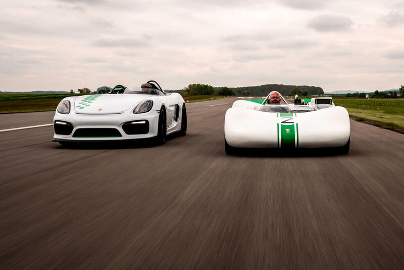 Der Porsche 981 Bergspyder neben seinem hitorischen Vorbild 909 Bergspyder. (Deniz Calagan)