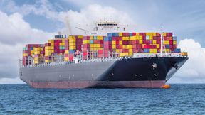 Insbesondere bei Überseetransporten ist es besonders wichtig, das Transportgut ausreichend vor Feuchtigkeit oder Kondenswasser zu schützen. (Bild: © APchanel – stock.adobe.com)