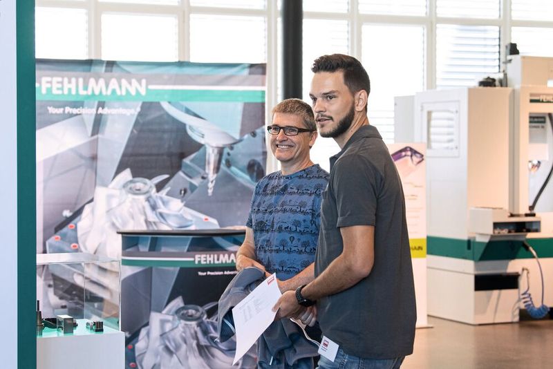 Der Ausstellungsbereich wurde rege für Gespräche  und Networking genutzt. (Bild: Thomas Entzeroth)