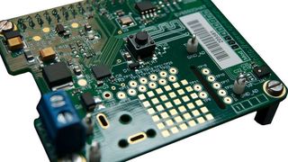 Evaluationboard EV6550DHAT: Die Steckplatine erweitert Raspberry Pi um Sprachfunktionen.  (CML Microcircuits)