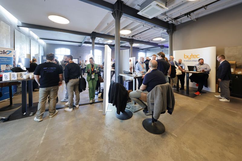 Neben Hersteller-Pitches, Break-Out-Sessions und einer Keynote gab es eine Ausstellerflläche.  (Bild: Nordanex)