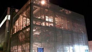 Für die Versuchsanlage wurden 1,5 km Rohrleitungen verlegt und über 520 Instrumente, Ventile und Armaturen verbaut.  (Caloric)