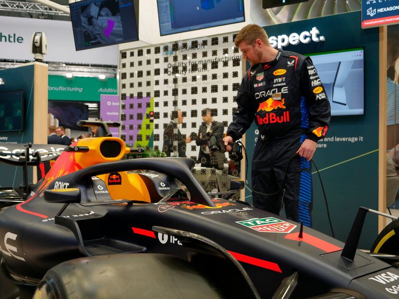 Hexagon unterstützte mit seiner Technologie das Formel 1 Team Oracle Red Bull Racing. Die Produkte des Unternehmens halfen vor allem bei der Zustandskontrolle des Fahrzeugs und bei den Scans der verschiedenen Komponenten.  (Bild: Sandro Kipar/VCG)