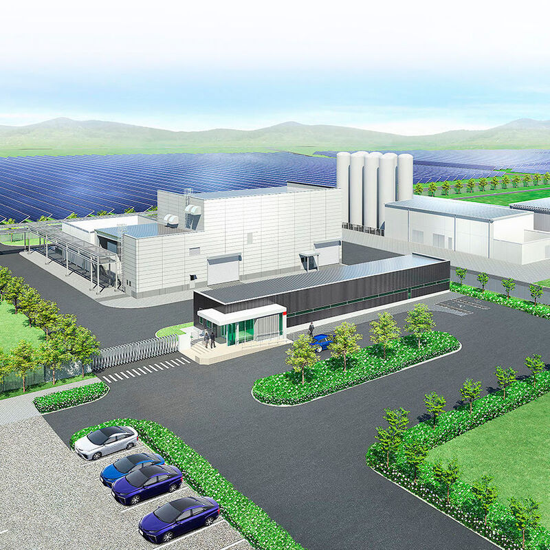 Die alkalische Wasserelektrolyseanlage wird im Fukushima Hydrogen Research Field in Namie, Futaba, Fukushima, Japan, errichtet.