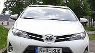 Toyota Auris Hybrid, Baujahr 2013: echte Alternative zum Diesel. (Foto: Rosenow)