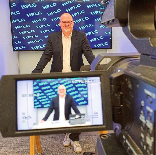 Moderator und LP-Chefredakteur Marc Platthaus freut sich über die rege Teilnahme am digitalen Praxistag HPLC. Moderator und LP-Chefredakteur Marc Platthaus freut sich über die rege Teilnahme am digitalen Praxistag HPLC.