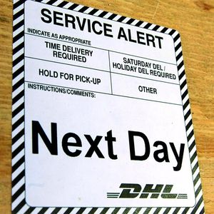 Mit dem DHL-Produkt „US-Next-Day“ ist die  Zustellung von Europa in die USA am nächsten Tag möglich.