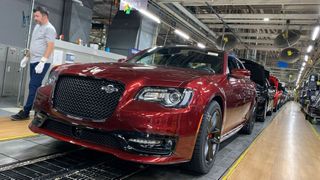 In den USA lief nun der letzte Chrysler 300 vom Band. (Bild: Chrysler)