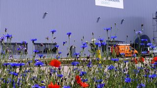 In Flechtorf bei Wolfsburg baut der Automobilzulieferer Hansmann sein neues Logistikzentrum – rund 50 Arbeitsplätze sollen dort entstehen. (Bild: Hansmann)