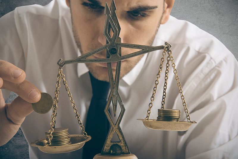 Für viele Unternehmen ist es eine Herausforderung, neue Produkte marktgerecht einzupreisen. (© alphaspirit - Fotolia)