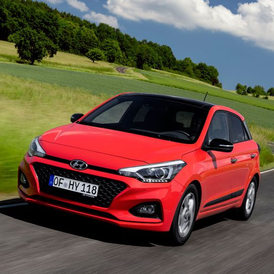 Der facegeliftete Hyundai i20 ist ab 12.800 Euro zu haben.(Bild:  Hyundai)
