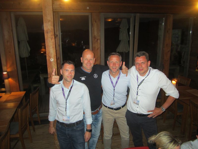 Das super nette Gastgeberteam - v.l. Marc Rassier (BenQ), Bernd Flessner (Markenbotschafter BenQ und 16-facher deutscher Meister im Windsurfen), Guido Forsthövel, Kai Volmer (beide BenQ) (IT-BUSINESS)