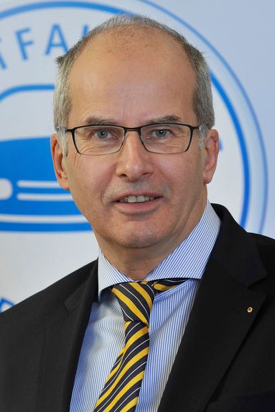 ... und Arnulf Winkelmann. (Pro Motor)