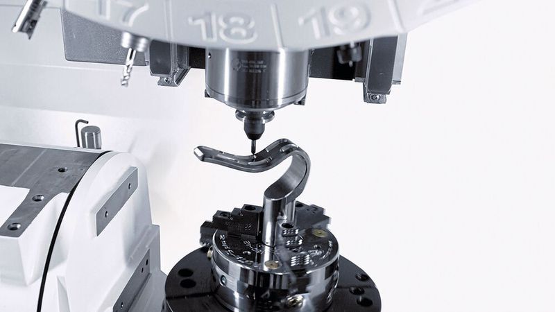 Die DMP 70 ist eine kompakte Produktionsmaschine für Applikationen in der Medizintechnik, im Bereich Job Shop sowie im Aerospace-Bereich und anderen anspruchsvollen Industrien. (DMG Mori)