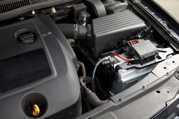 Die Batterie ist das Herz des Fahrzeugs. Für zuverlässige Motorstarts bedarf es einer leistungsstarken Batterie. (Johnson Controls)